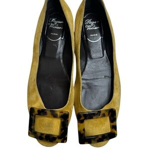 Roger Vivier Women's Tan Suede Flats